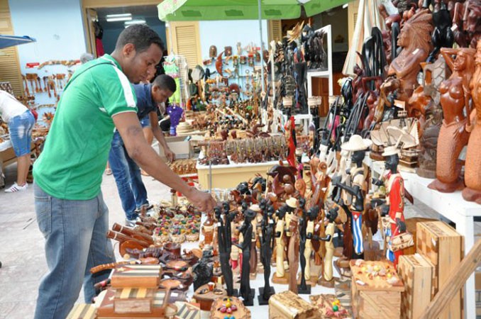 El Palacio de la Artesanía en Cienfuegos acogerá la tercera edición del Taller de La Máscara, evento que se realiza cada dos años. / Foto: Efraín Cedeño