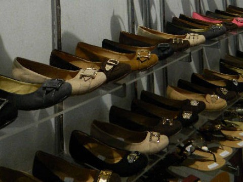 El calzado femenino abarca los gustos más refinados. Foto: Susana Tesoro/ Cubadebate.